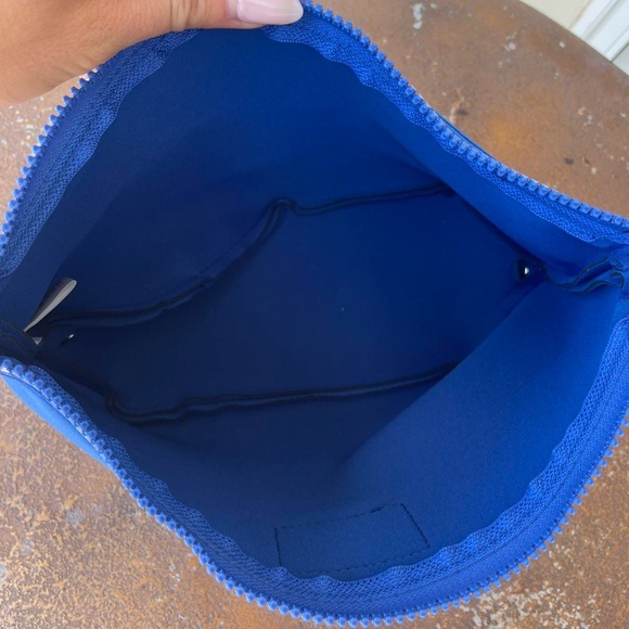 NEW free people royal blue cosmetic / makeup bag with clip detail 🩵 - Picture 5 of 5